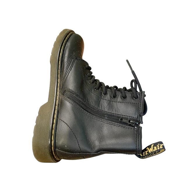 DR. MARTENS $75 Junior 1460 Softy T Leather Lace Up Boots Black Size 4 Kids - Picture 8 of 10